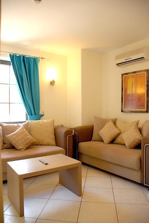 Costa Queen Suites Gumbet ภายนอก รูปภาพ