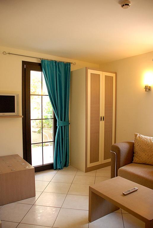 Costa Queen Suites Gumbet ภายนอก รูปภาพ