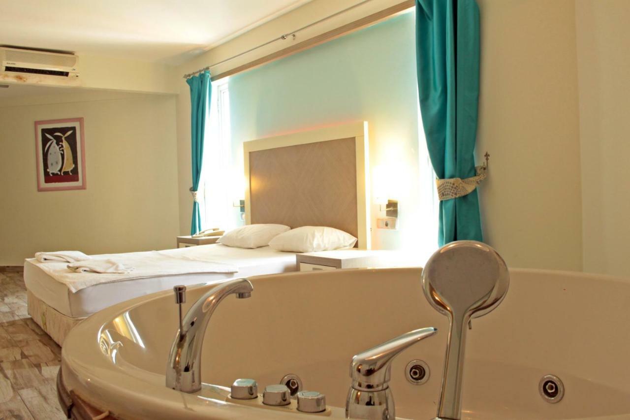 Costa Queen Suites Gumbet ภายนอก รูปภาพ