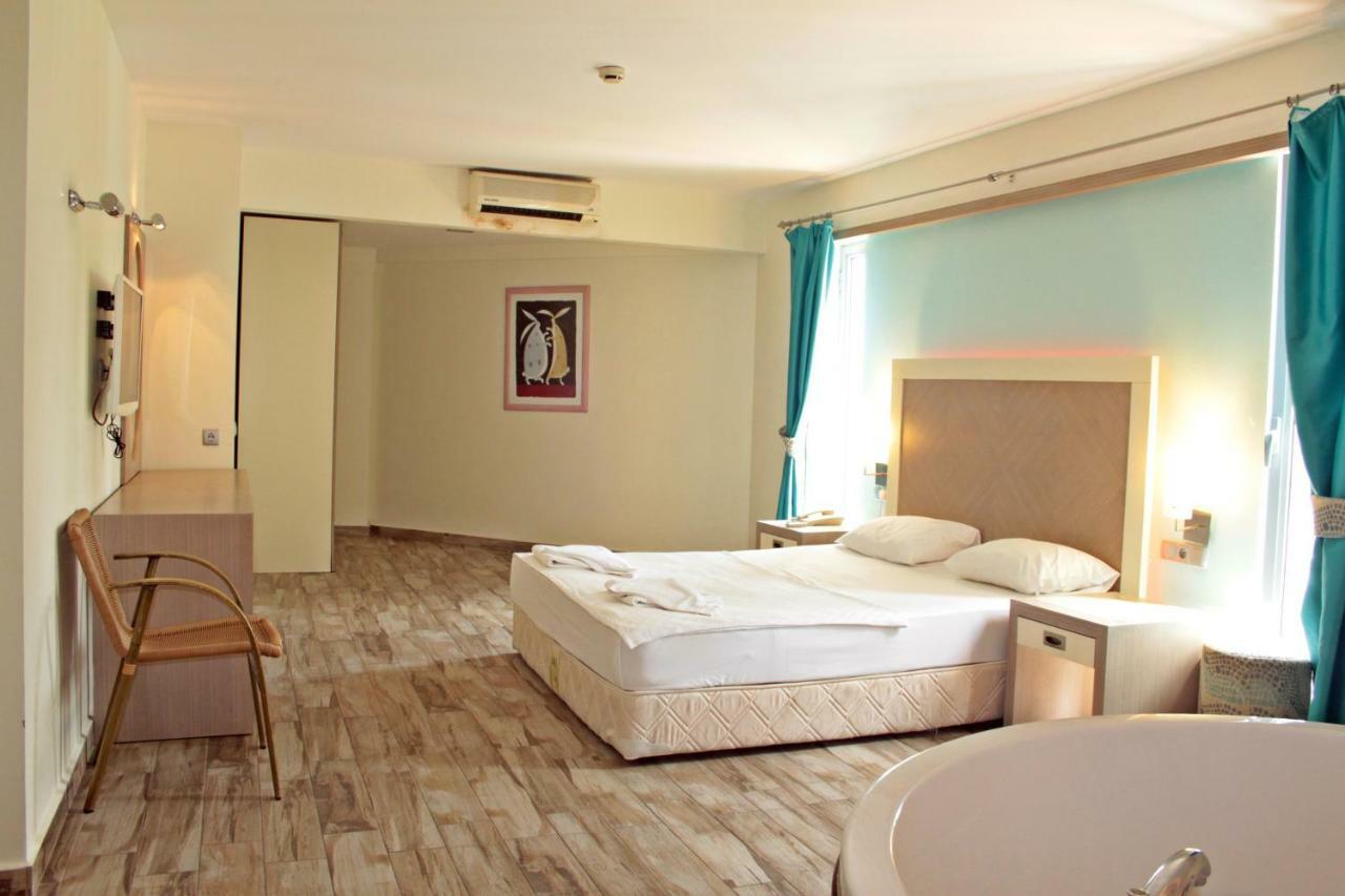 Costa Queen Suites Gumbet ภายนอก รูปภาพ
